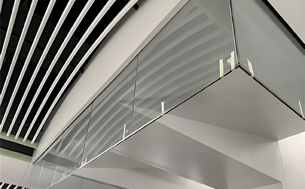 张家川玻璃挡烟垂壁