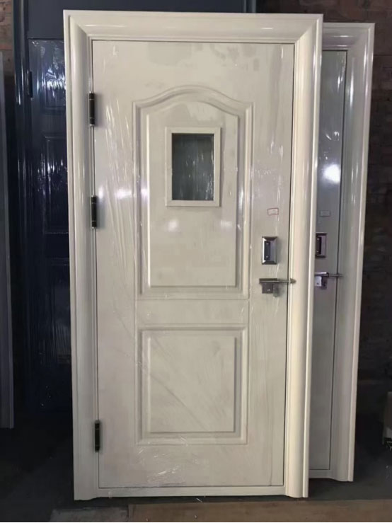 张家川学校教室门