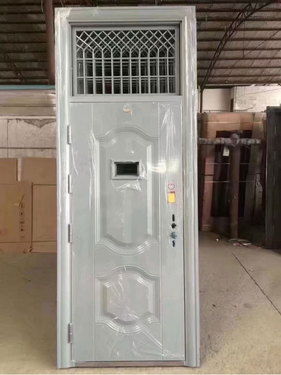 张家川学校教室门 张家川学校教室门