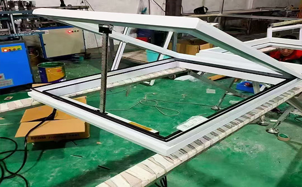 某地下车库出入口张家川排烟窗配置工程